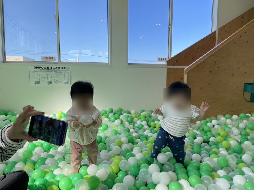 ASOBI PARK ボールプール